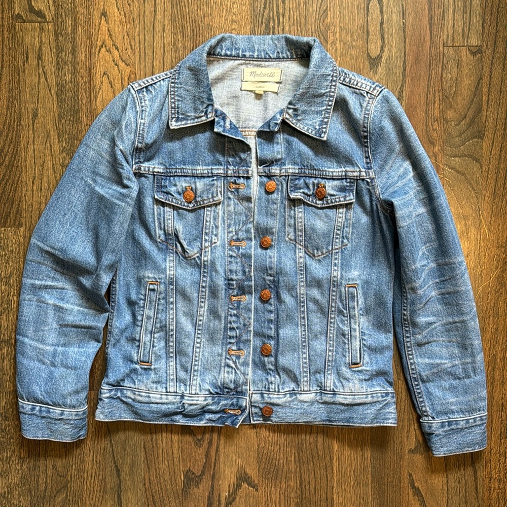 Madewell The Classic Denim Jacket Size Small